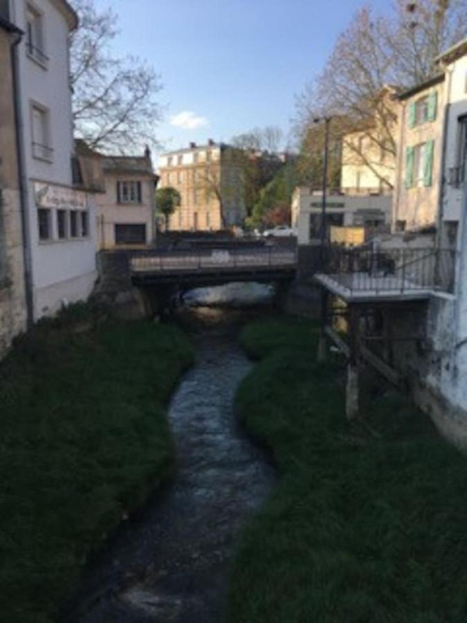 Au Chevet Des Canaux De Verdun Exteriér fotografie